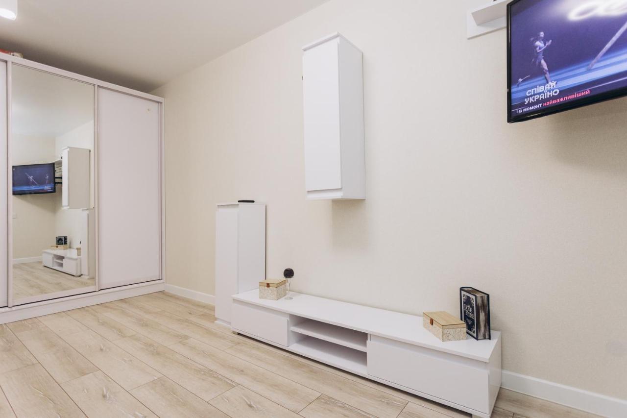 Apart-Smart 5.26 Near Lavina 5 Floor Kharkovskaya Sumy Exterior foto